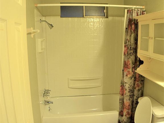 4th image of 4260 Orchard Hill Dr