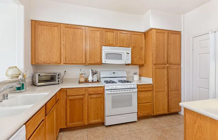 550 Poppyfield Pl — Photo 4