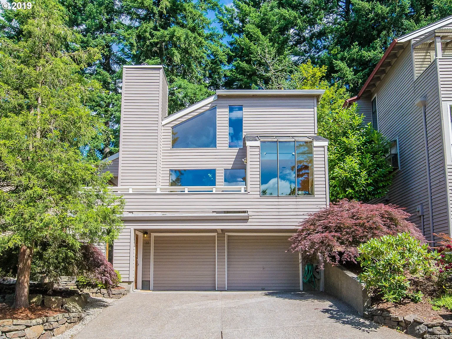 32 Aquinas St photo 1