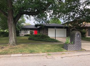 10446 Broadmoor Dr, Palos Hills, IL