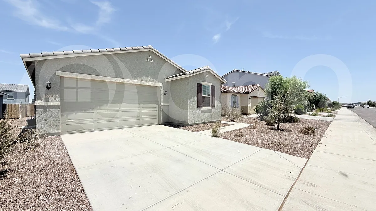 3 bed, 2.0 bath, 1849 sqft, $1,799 — Photo 2