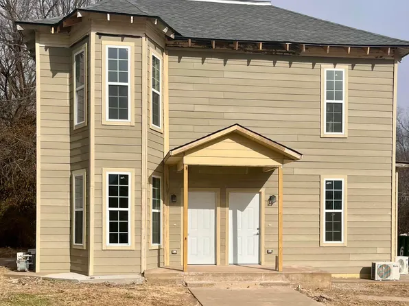 240 E 9th St, Baxter Springs, KS 66713