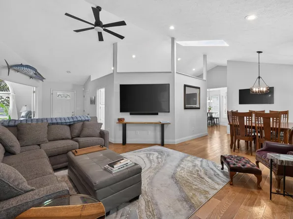5118 N Echo Bnd, Bloomington, IN 47404
