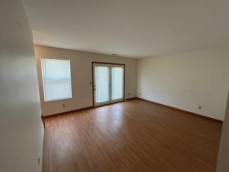 415 Connie Ct #A — Photo 11