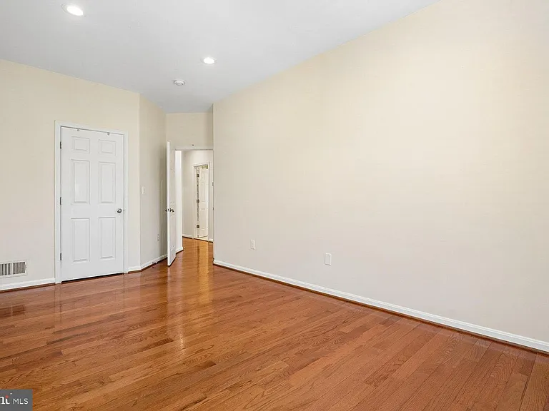 9059 Galvin Ln — Photo 44