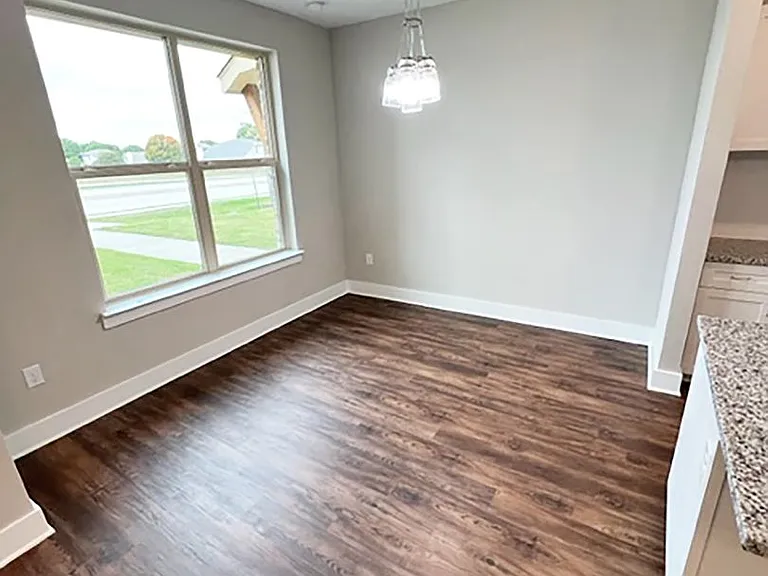 3605 Bonnie Brae St — Photo 7