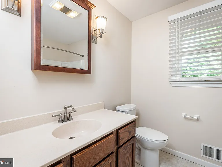 35 Nathalie Ct — Photo 34