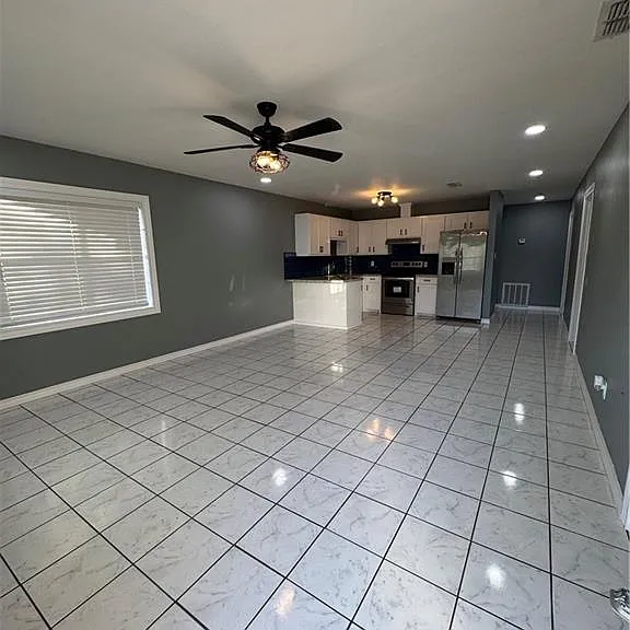 1307 Rojas St — Photo 2