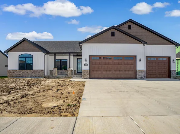 939 Forbs Dr, Waterloo, IL 62298