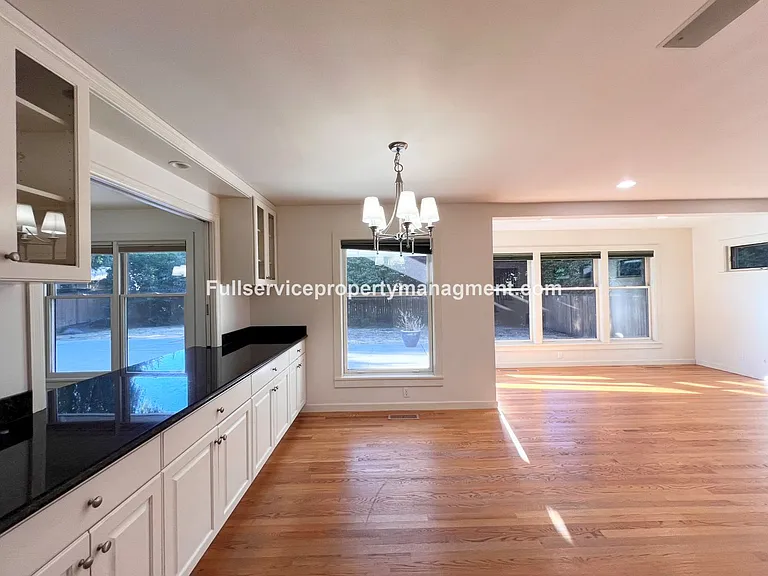 8822 SE 59th St — Photo 12