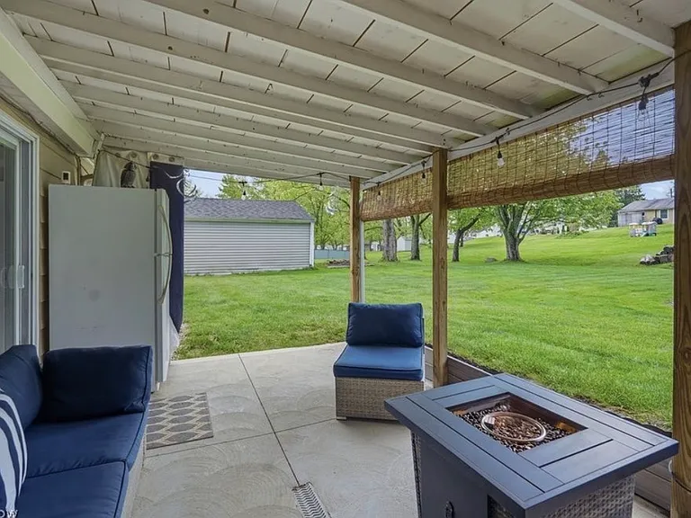 1758 Westwood Dr — Photo 12