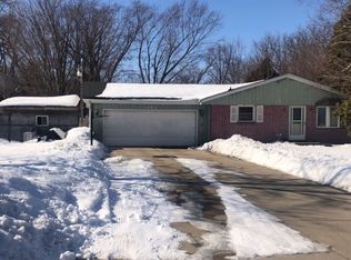 5862 Walsh Acres Dr, West Bend, WI 53095