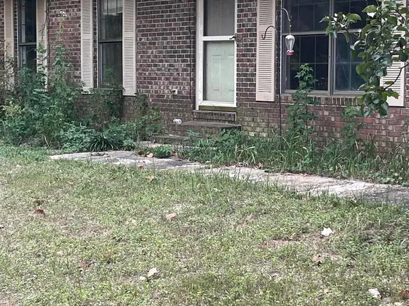 1602 Garrett Mill Rd, Baker, FL 32531