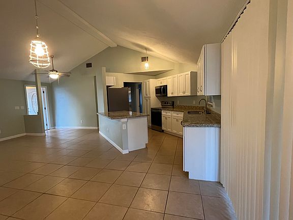 5th image of 1258 SE McFarlane Ave