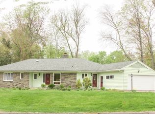 68 Crestview Cir, Longmeadow, MA 01106