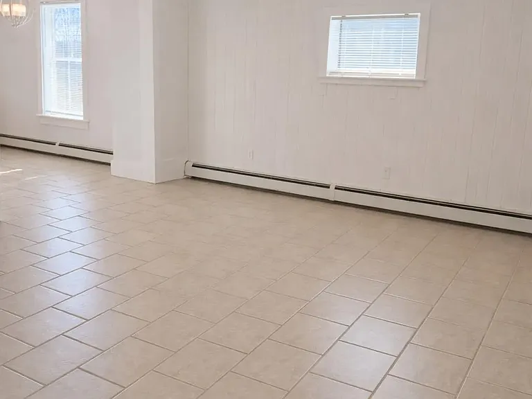43 Barton St — Photo 2