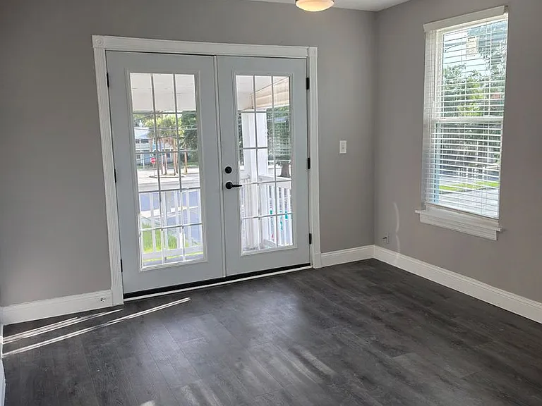 202 Luella Ct — Photo 6