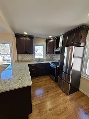 Rented by Bouklis Group | media 10