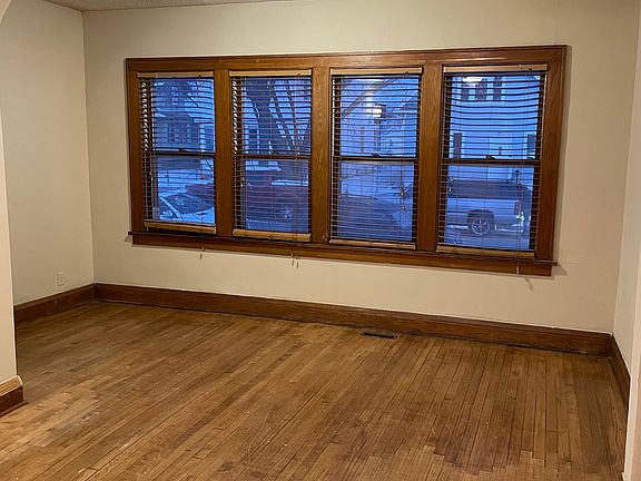 4th image of 3007 Newton Ave N