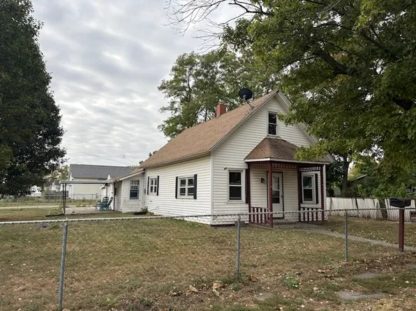 801 Richmond Ave, Mattoon, IL 61938