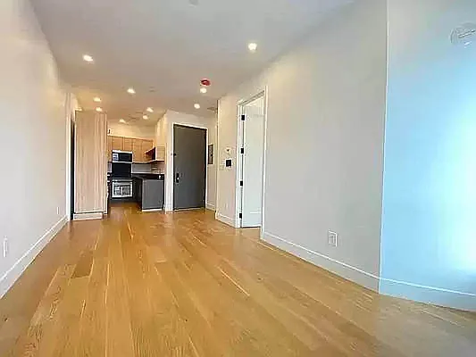 Rented by GROOME REALTY LLC | media 6