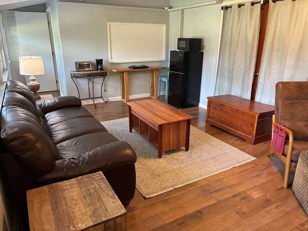 1 bed, 1.0 bath, 400 sqft, $1,300 — Photo 3