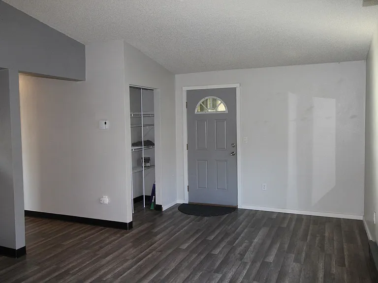 102 E Weile Ave #3 — Photo 13