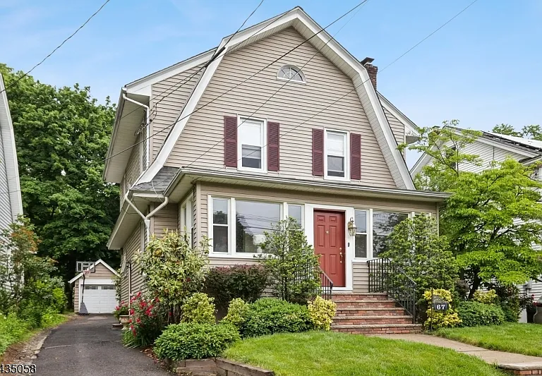 67 Midland Blvd — Photo 2