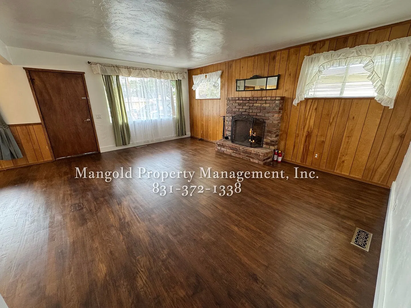Fully Updated 3-Bedroom Home with Spacious Yard — Photo 4