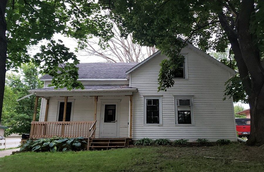 1st image of 1305 Ella Ave NW