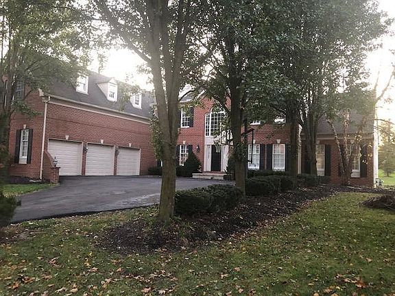 3rd image of 8389 Autumnwood Way