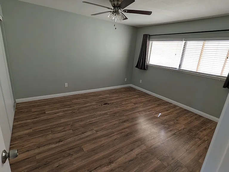 7580 Kellogg Ave — Photo 10
