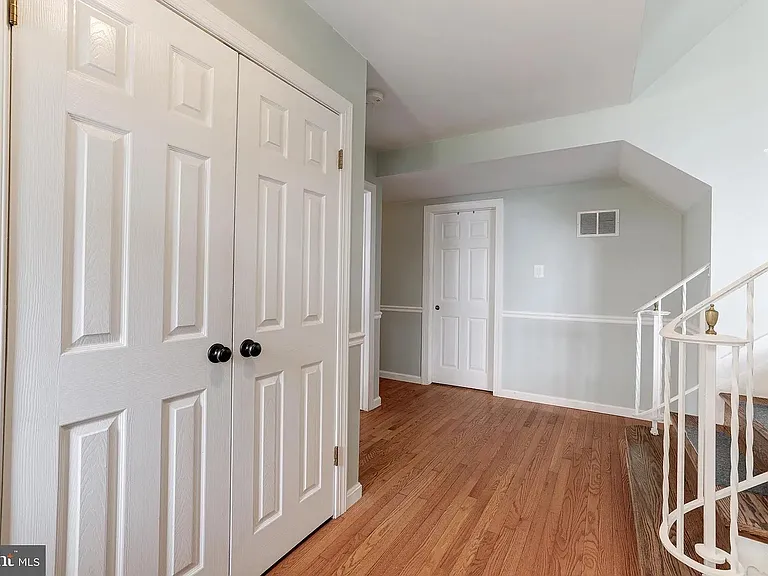 15010 Ulderic Dr — Photo 6