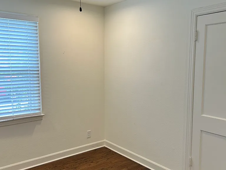 2423 Durwood Rd — Photo 17