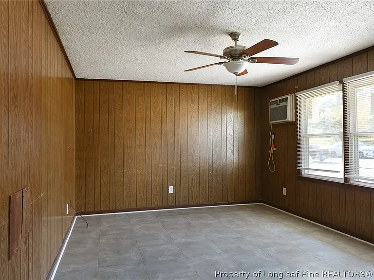 1045 Rulnick St #B — Photo 3