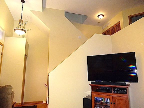 4th image of 2645 Canyon Dr #2645