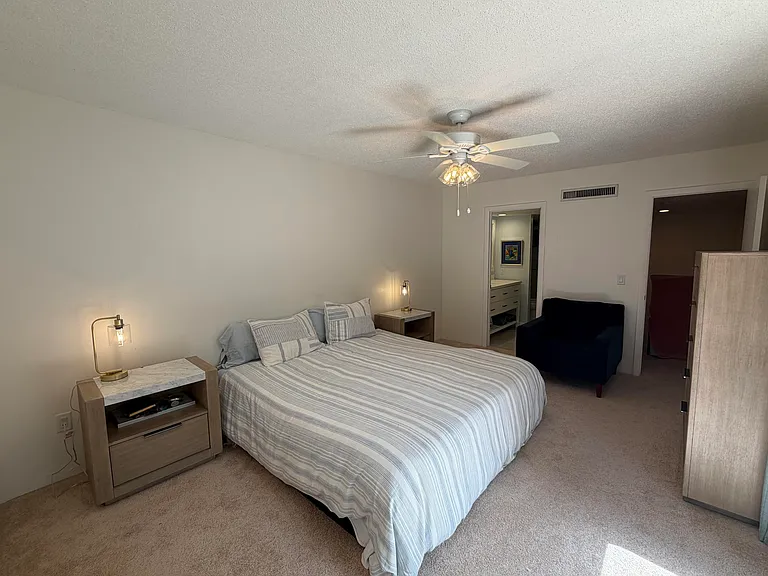 825 Center St #32B — Photo 10