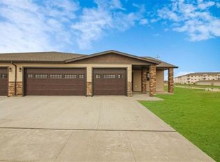 3700 White Pine Cir SE, Minot, ND 58701
