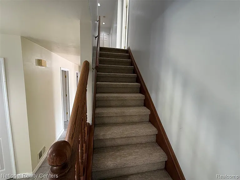 5164 Crowfoot Dr — Photo 19