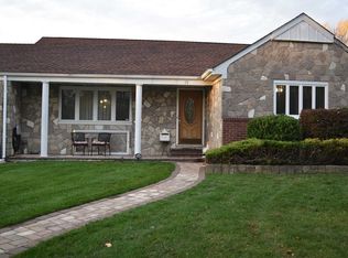 35 Frey Rd, Farmingdale, NY 11735