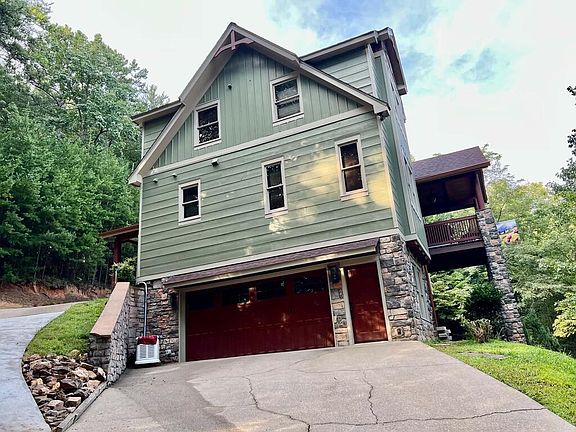3rd image of 381 Laurel Ridge Dr