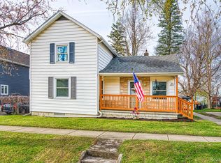 215 South St, Fowlerville, MI