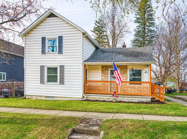 215 South St, Fowlerville, MI 48836