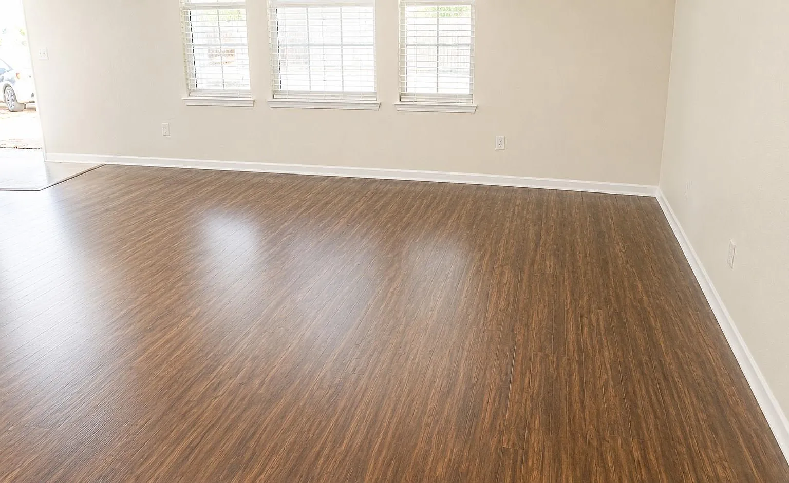 3 bed, 3.0 bath, 1382 sqft, $1,475 — Photo 3