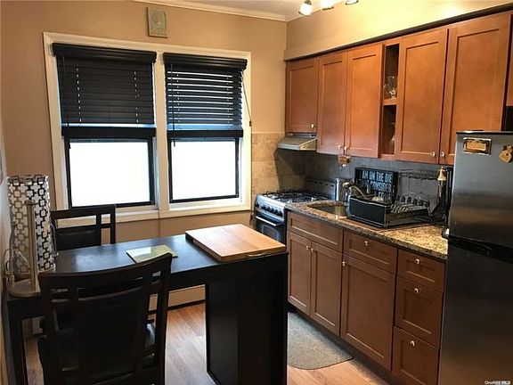 4th image of 65 W Broadway APT 12A