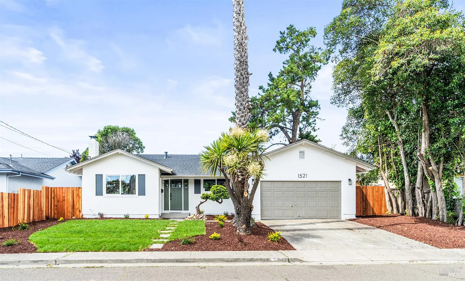 1521 Sarkesian Drive - Photo 2