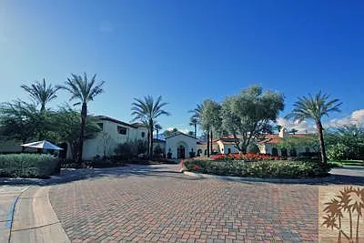 3 bed, 3.5 bath, 2737 sqft, $10,000 — Photo 4