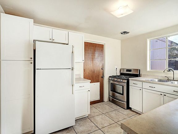 4th image of 5300 Palo Duro Ave NE