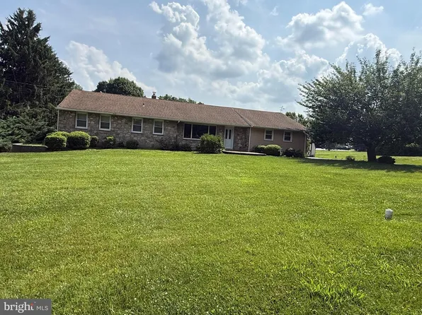 6 Patricia Ln, Glen Mills, PA 19342