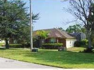 2070 Lakebreeze Way, Deltona, FL 32738